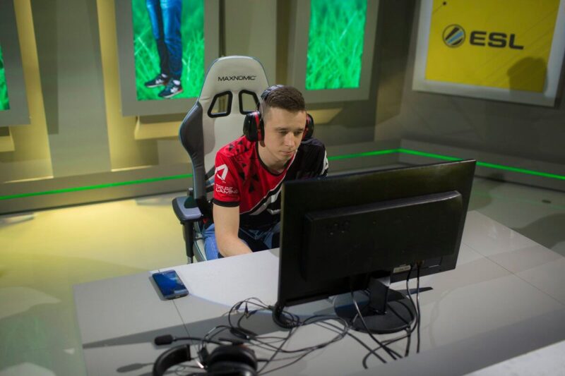 play.eslgaming.com