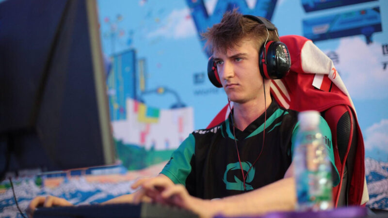 QLASH Elazer