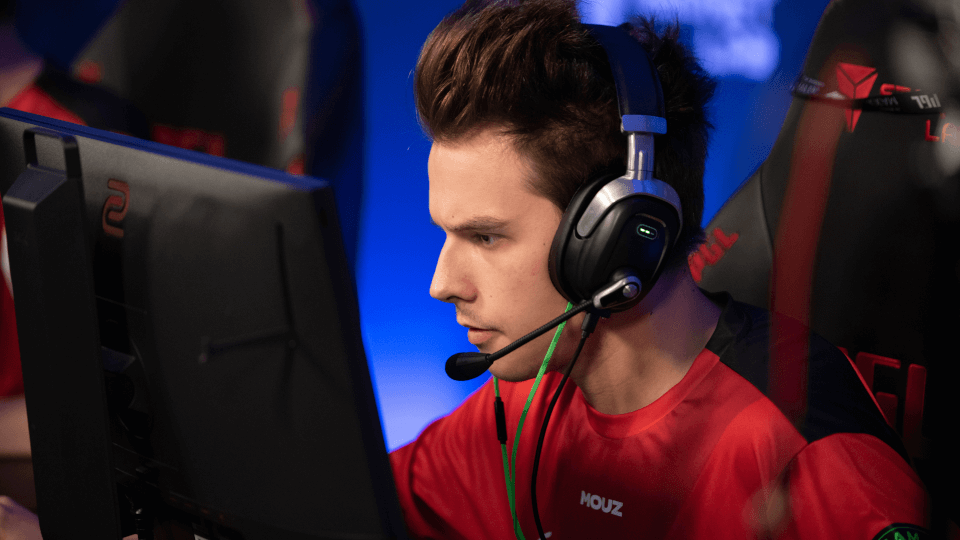 MOUZfrozen