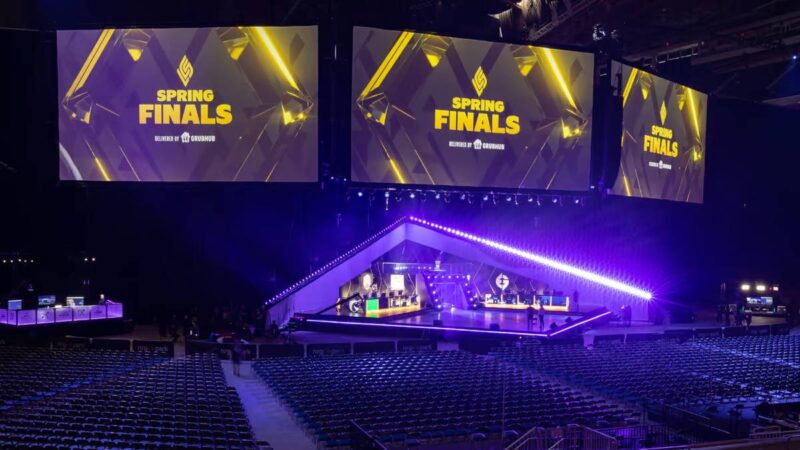 Riot tnie koszty, organizując wiosenne finały LCS 2024 w studiu