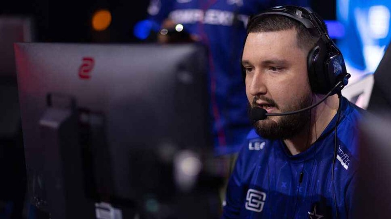 Monstcr esportowiec halo